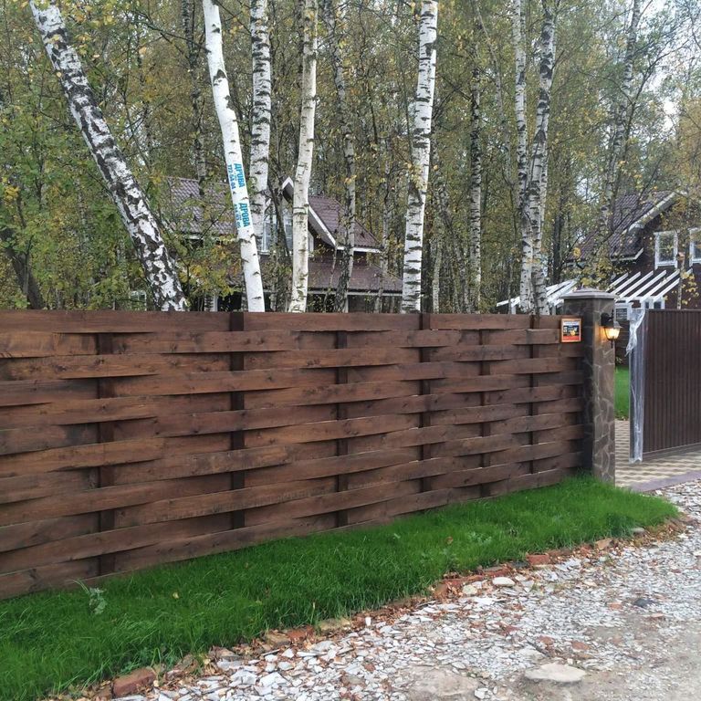 Забор австрийская плетенка — нюансы при строительстве своими руками