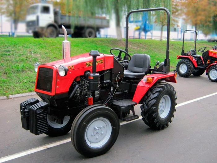 Трактор Беларус-211 2