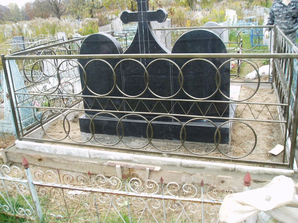 Изготовление оградки на могилу с двойным рисунком