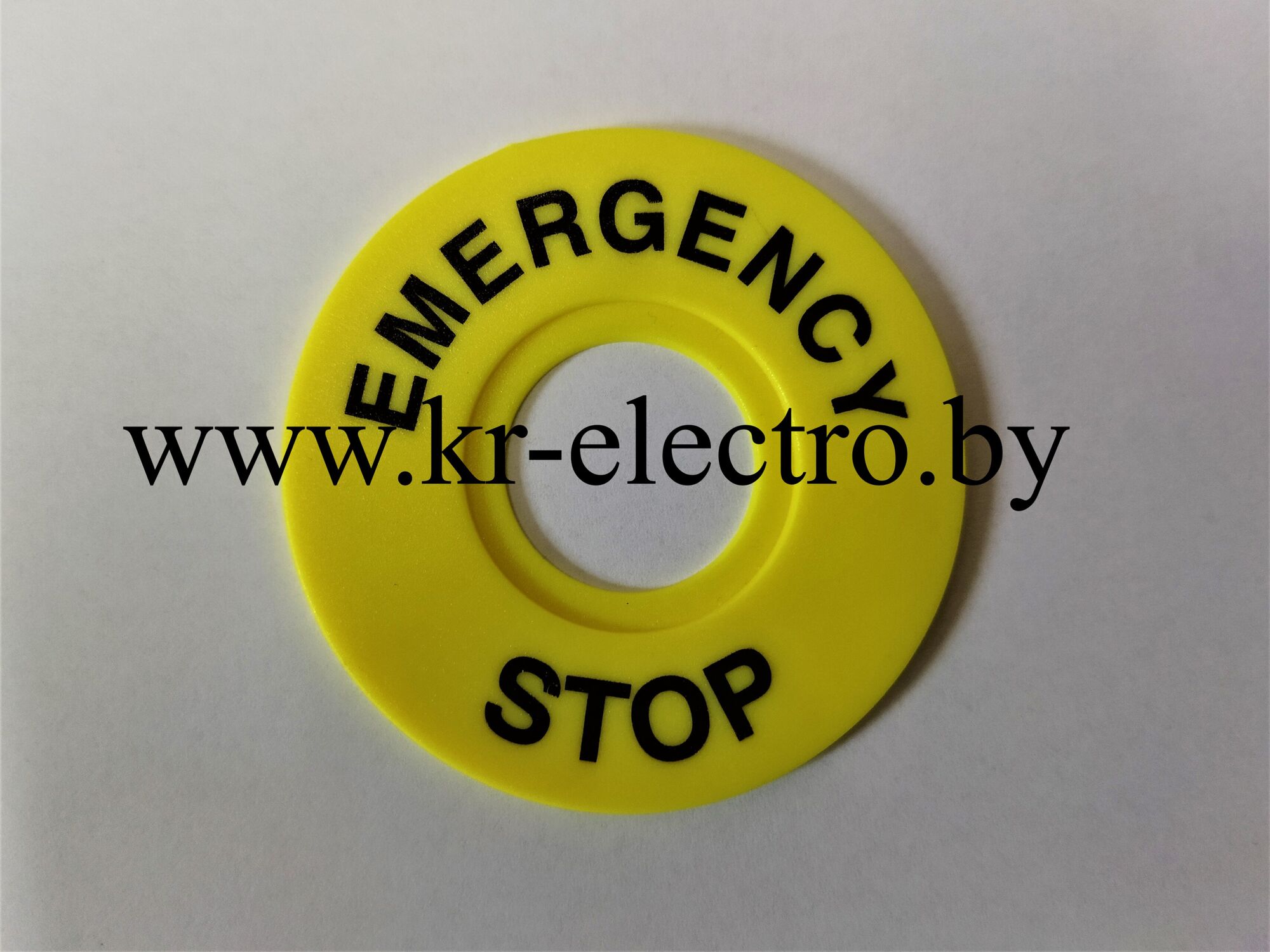 Пластиковая бирка желтого цвета ф посадочный = 22 мм , предназначена для маркировки и установки на посты.