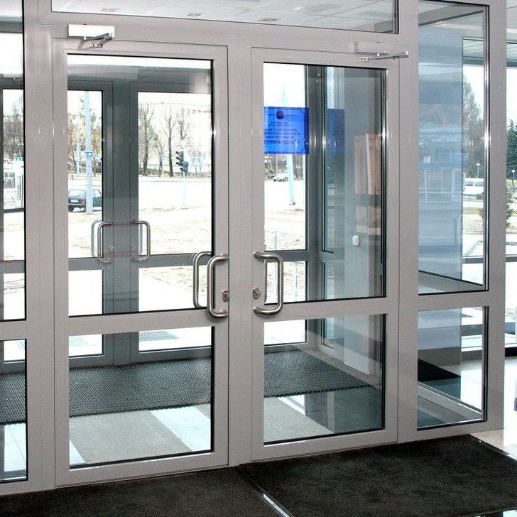 Алюминиевые двери со стеклом, изготовление конструкции по вашим размерам