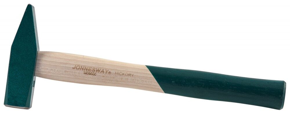 Молоток с деревянной ручкой (орех), 600 гр. M09600 Jonnesway M09600 Молоток с деревянной ручкой (орех), 600 гр.