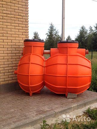 Канализационные емкости 1500 литров для заглубления в грунт с массивными ребрами жесткости для сбора жидких веществ