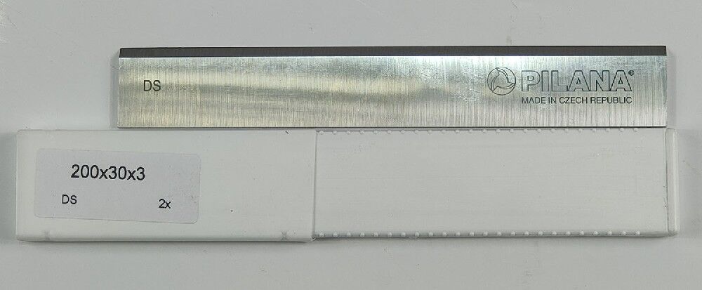 Нож строгальный "Pilana" DS 200х30х3 Чехия