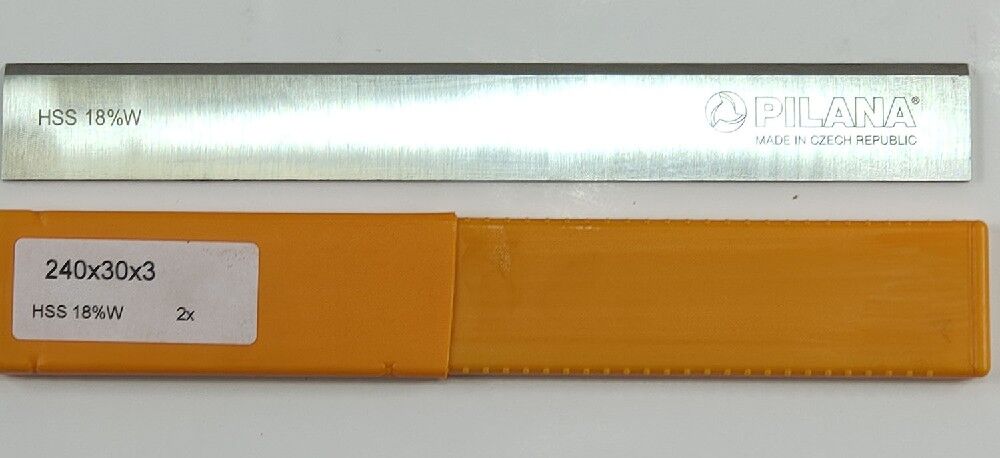 Нож строгальный "Pilana" HSS W18% 240х30х3 Чехия
