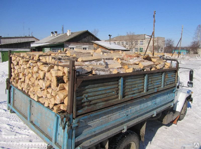 Купить дрова в спб с доставкой. Дрова 30 кубов КАМАЗ. Машина на дровах. Березовые дрова. Дрова берёзовые колотые с доставкой.