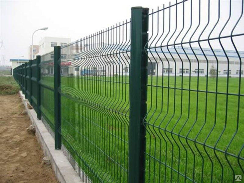Забор металлический из сетки гиттер 3D 2535x2430 мм пруток 4 мм RAL 6005